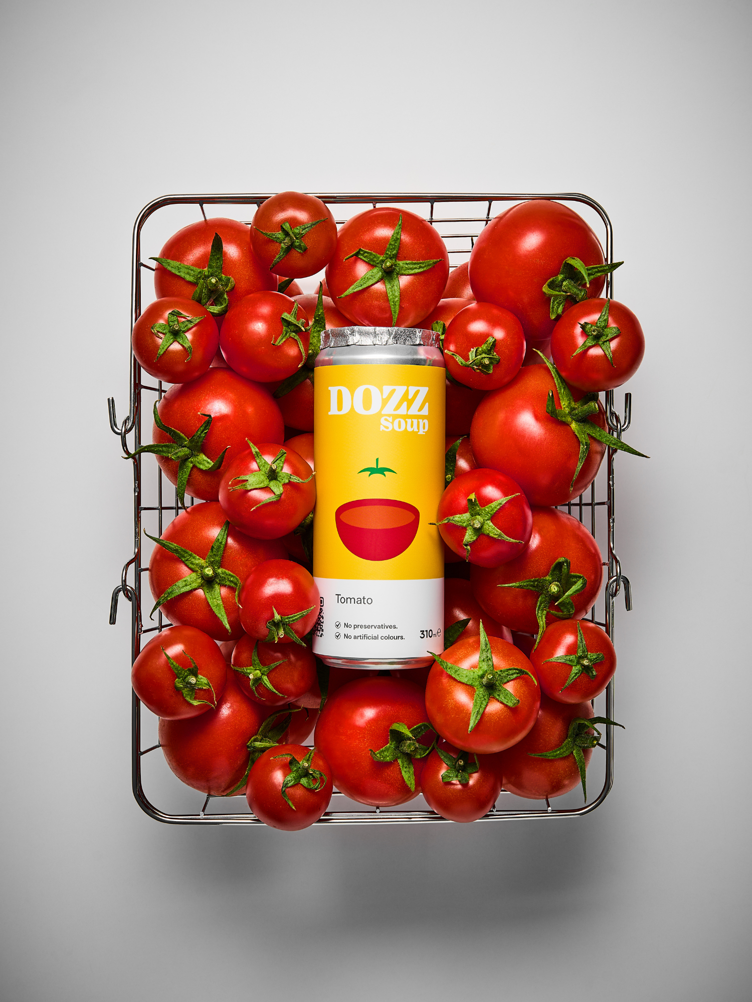 Supă de roșii DOZZ Soup preparată din ingrediente 100% naturale, fără conservanți și fără coloranți artificiali.